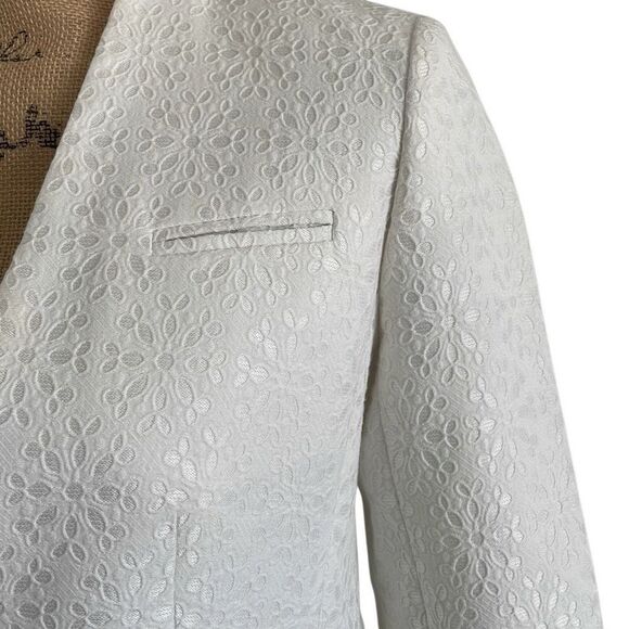 EUC Ann Taylor Petites White Jacquard Embroidered/Raised Leaf Pattern Sleek Open - Picture 7 of 12